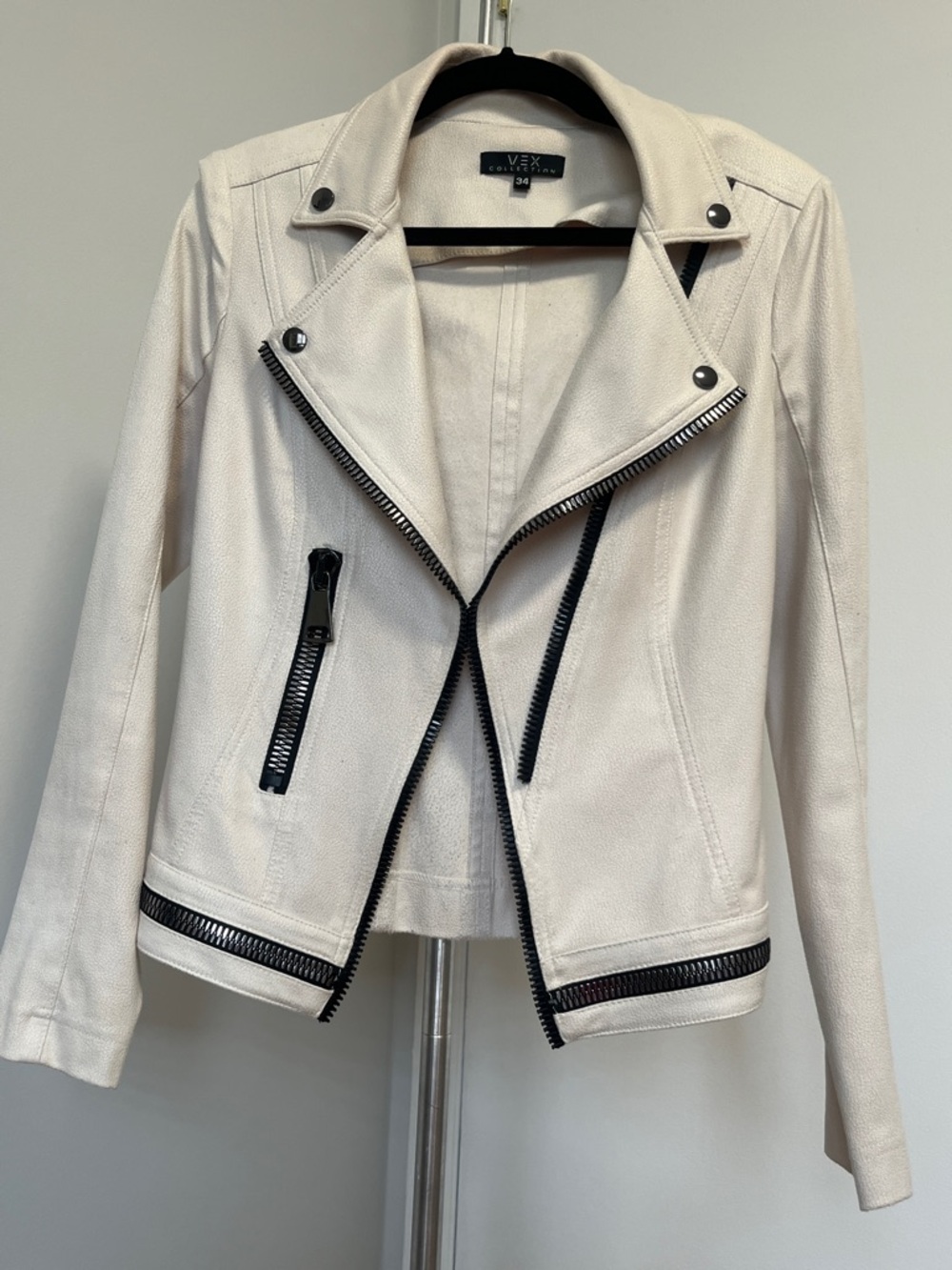 Vex collection/ Cream Jacket Moto  with Contrast Zippers